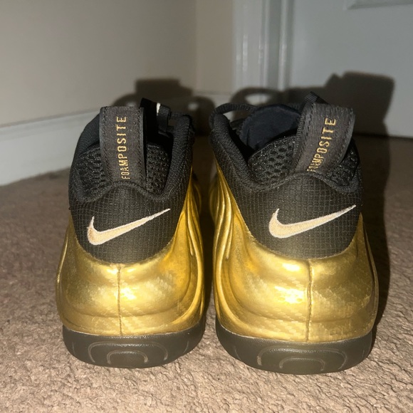Metalic Gold Foamposites size 9.5 - Picture 3 of 4